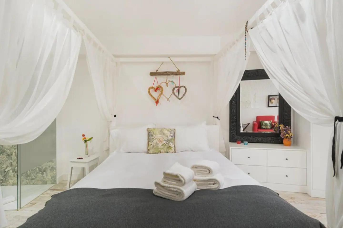 Casa Velhinha - Design, Culture And Comfort In غيمارايش المظهر الخارجي الصورة